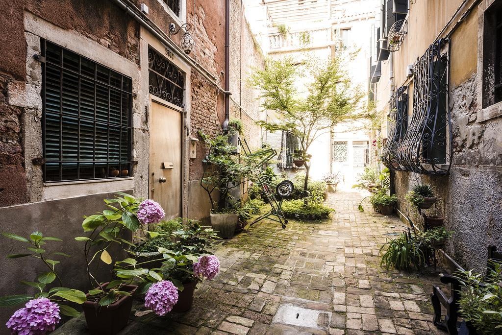 Myplace Santa Maria Formosa Apartment Venecia Exterior foto